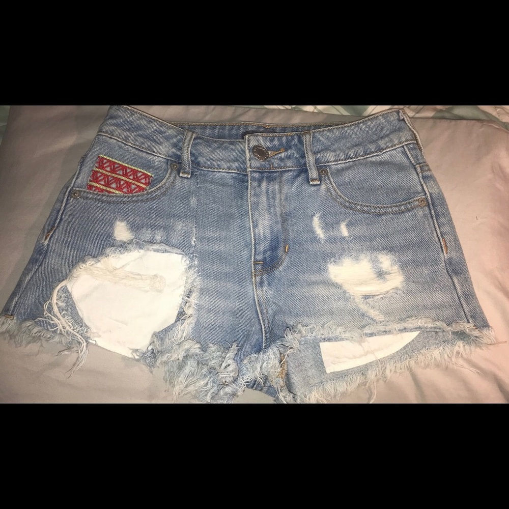 Kendall & Kylie super distressed/designed denim